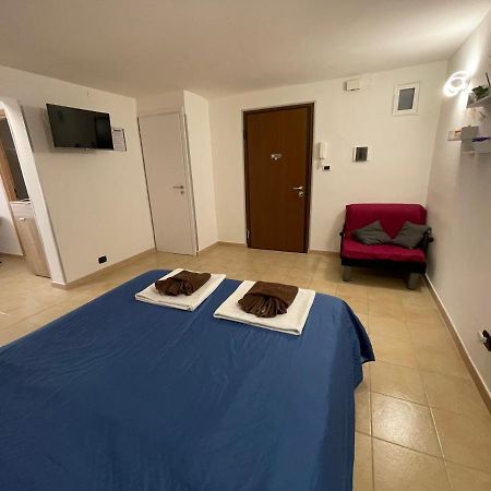 Blanda House Apartamento Taranto Exterior foto